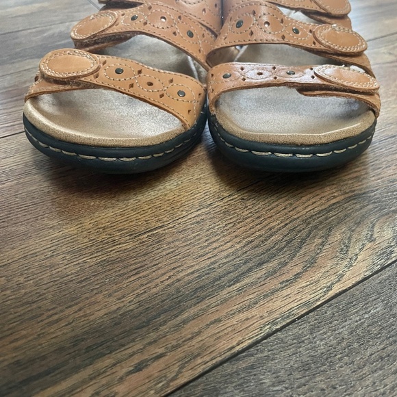 Clarks Leisa Cacti Slide Sandal- Tan-Women's 8.5 Adjustable - Picture 6 of 8